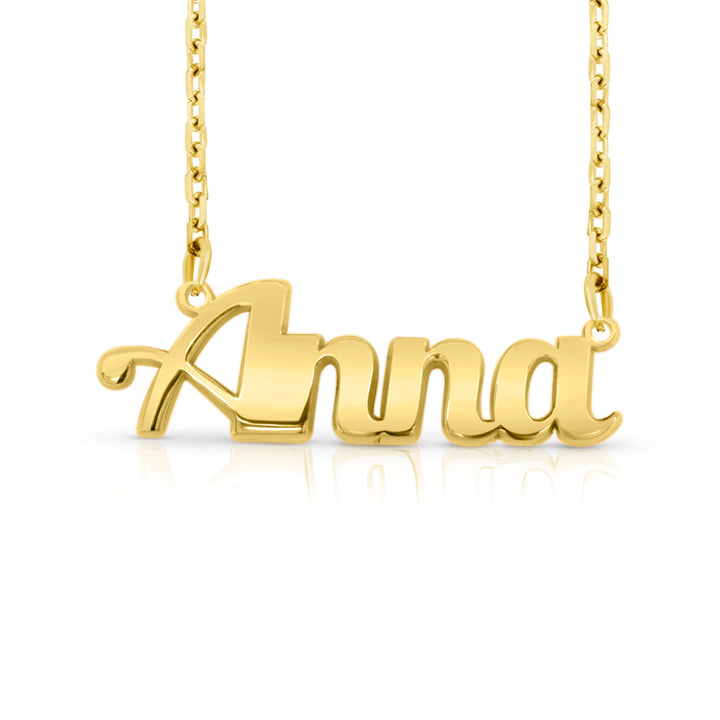 A sample of the nameplate with the name Anna in Yellow Gold